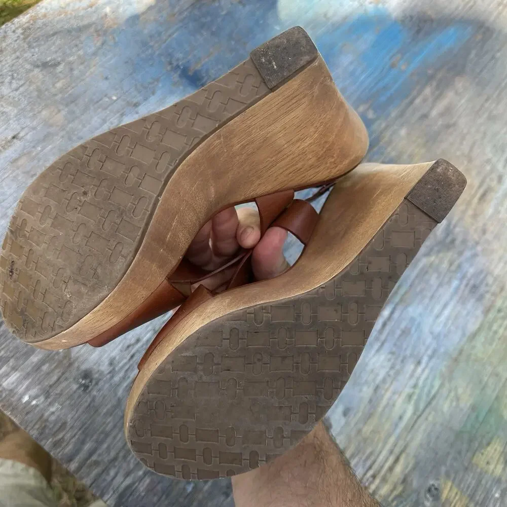Diane Von Furstenberg Camel Wood Wedge Crossover Heels Women’s 9.5 - 999